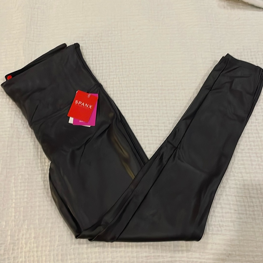 Spanx Faux Leather Leggings Black LARGE